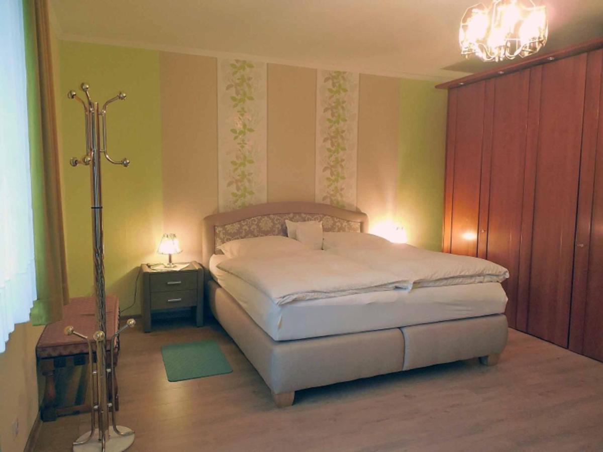 Ferienwohnungen Am Hufelandbad บัดเพอร์ทอนท์ ภายนอก รูปภาพ